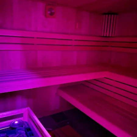 Schwarzer Kater Ferienhaus