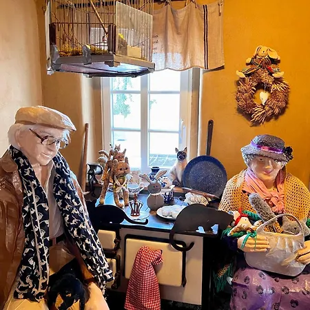 別荘 Schwarzer Kater