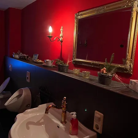 Schwarzer Kater Ferienhaus Großschönau