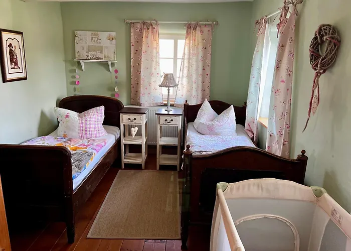 Schwarzer Kater بيت للعطل *