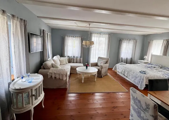 بيت للعطل Schwarzer Kater *